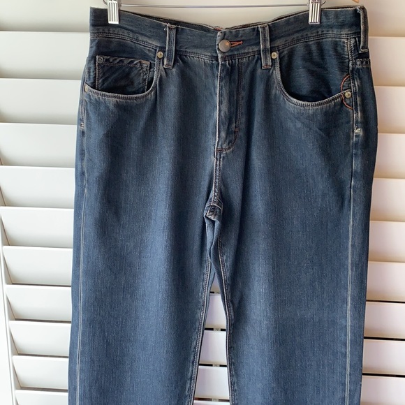 Tommy Bahama like new standard 33x30 jeans - Picture 3 of 6